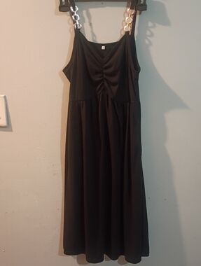 Black Sleeveless Midi Dress with Chain-Strap Detail